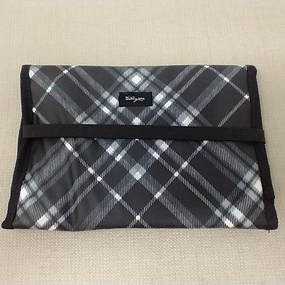 THIRTY-ONE PLAID TRAVEL MAKEUP BRUSH ORGANIZER